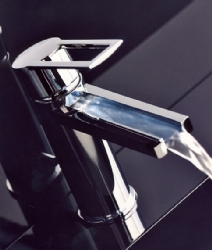 miscelatore lavabo riflessi